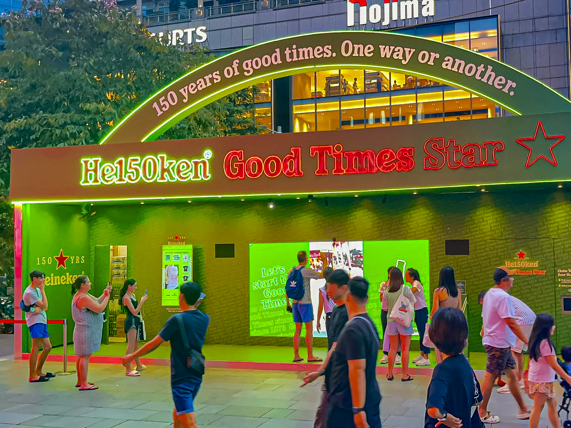 Heineken-Orchard-Road-Activation-Booth-2023-3