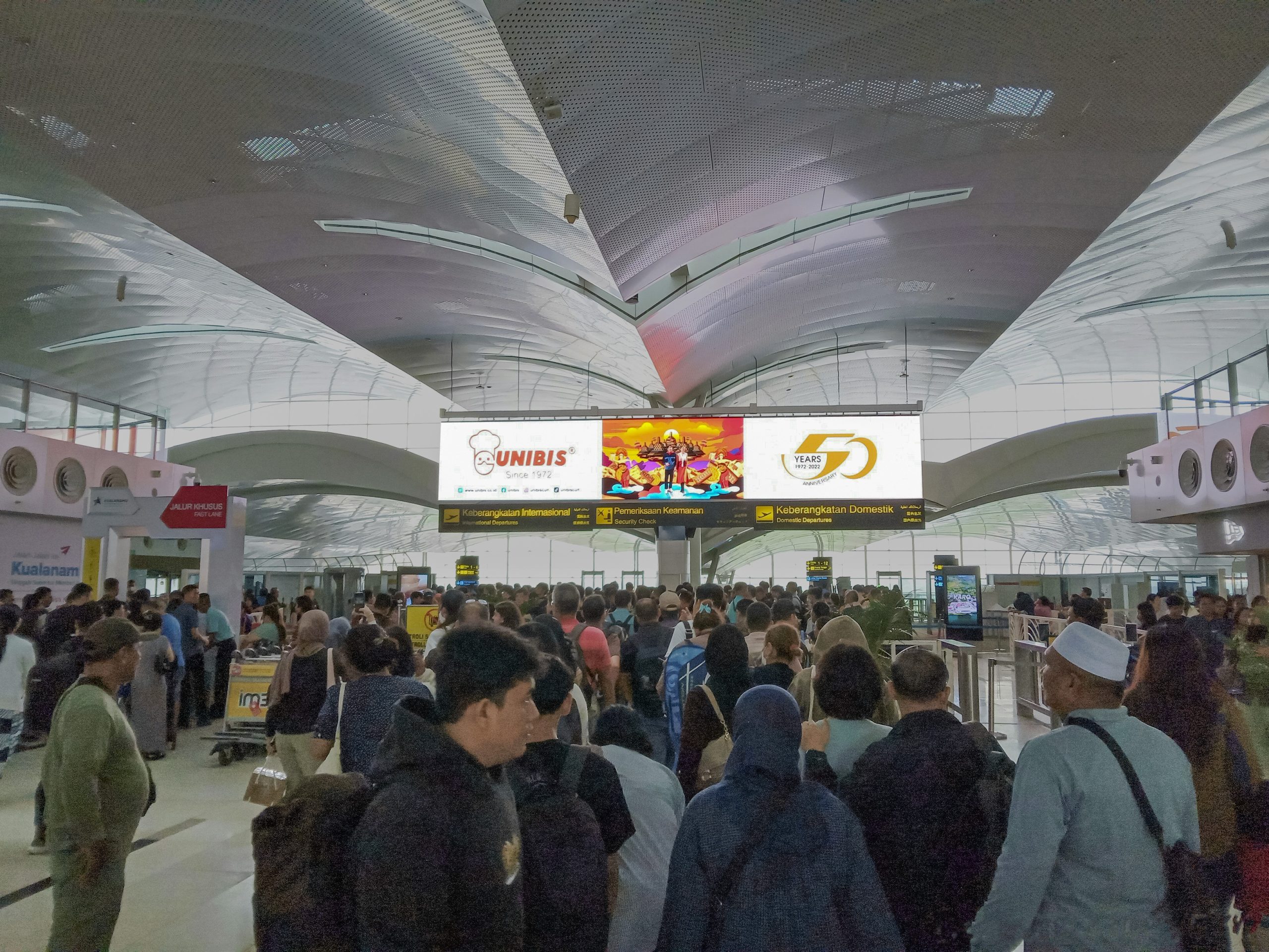 Unibis-Kualanamu Airport-Giant LED-Medan-Creative Ads-DOOH-2025